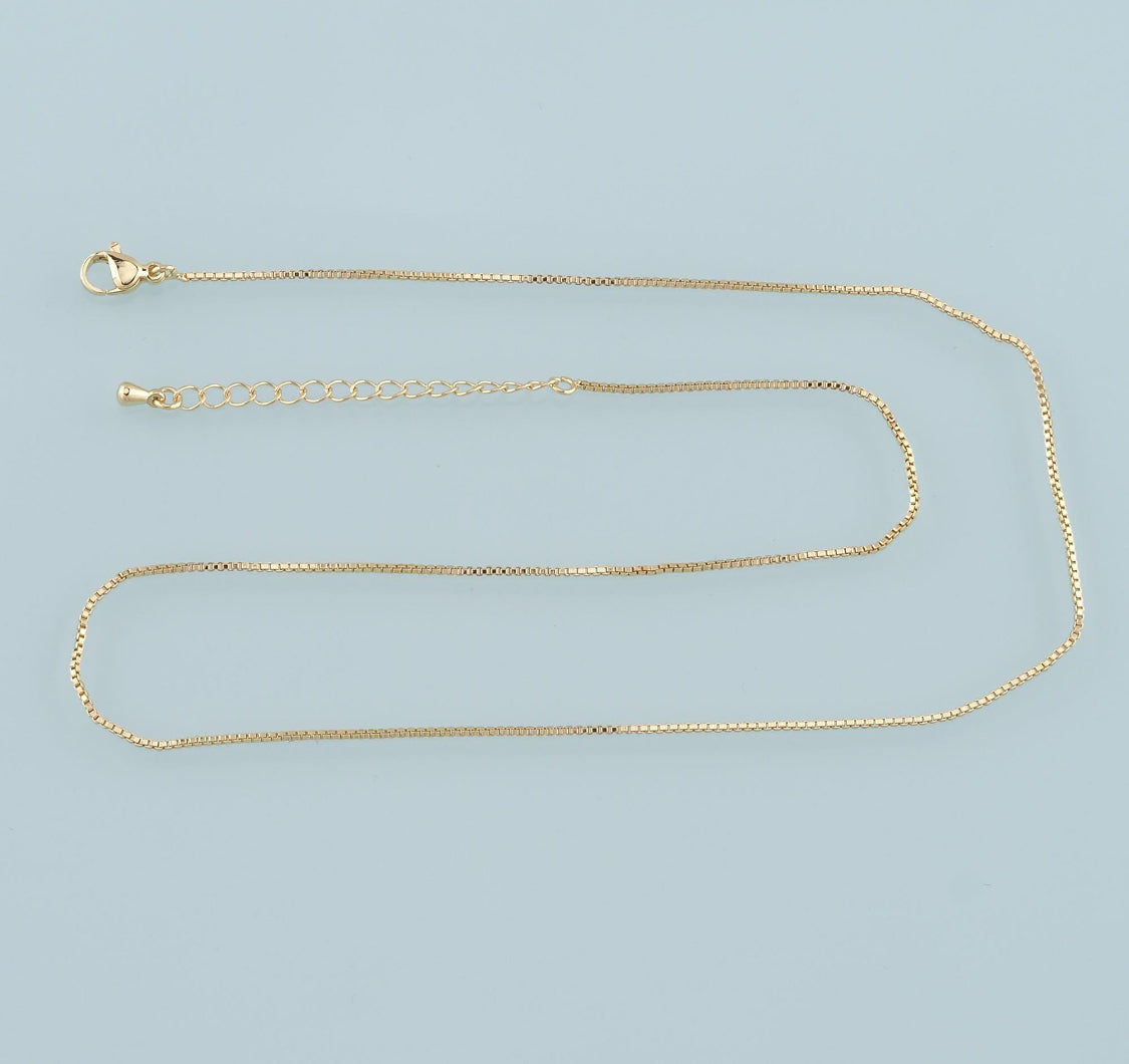 Gold box chain