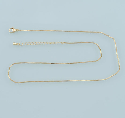 Gold box chain