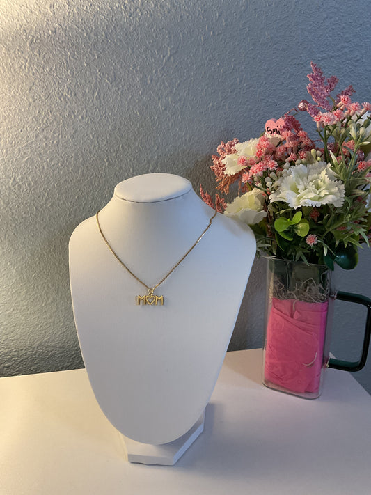 THE MOM NECKLACE